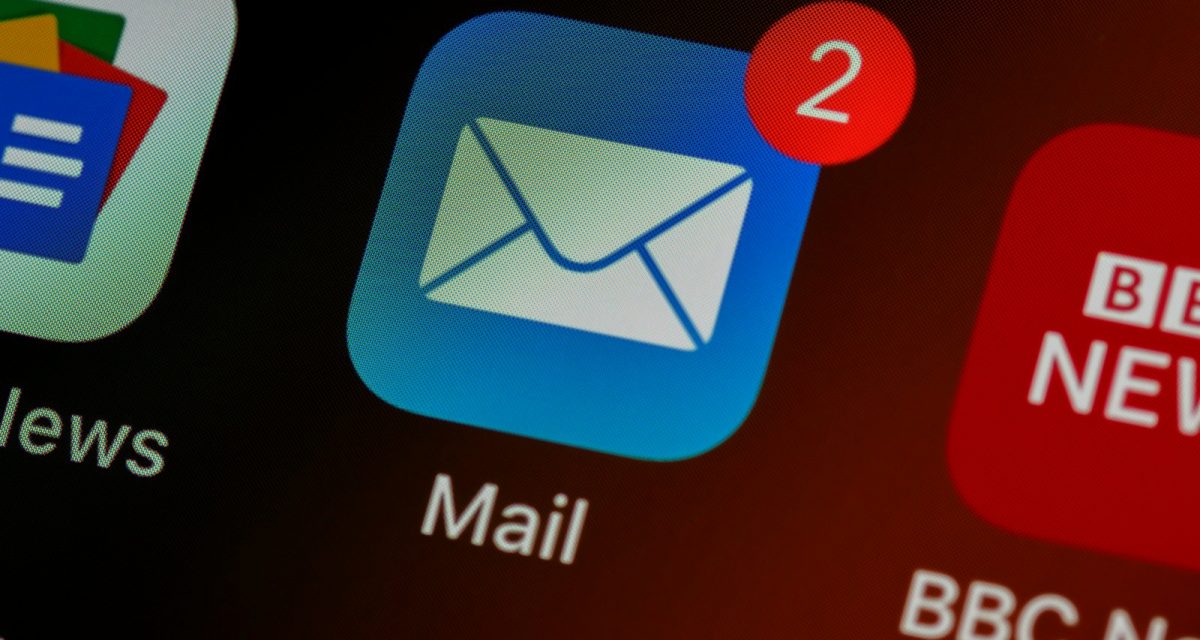 Top 7 công cụ email marketing AI tốt nhất 2026 (có giá): Brevo, MailerLite, Mailchimp, Klaviyo, ActiveCampaign, GetResponse, Kit